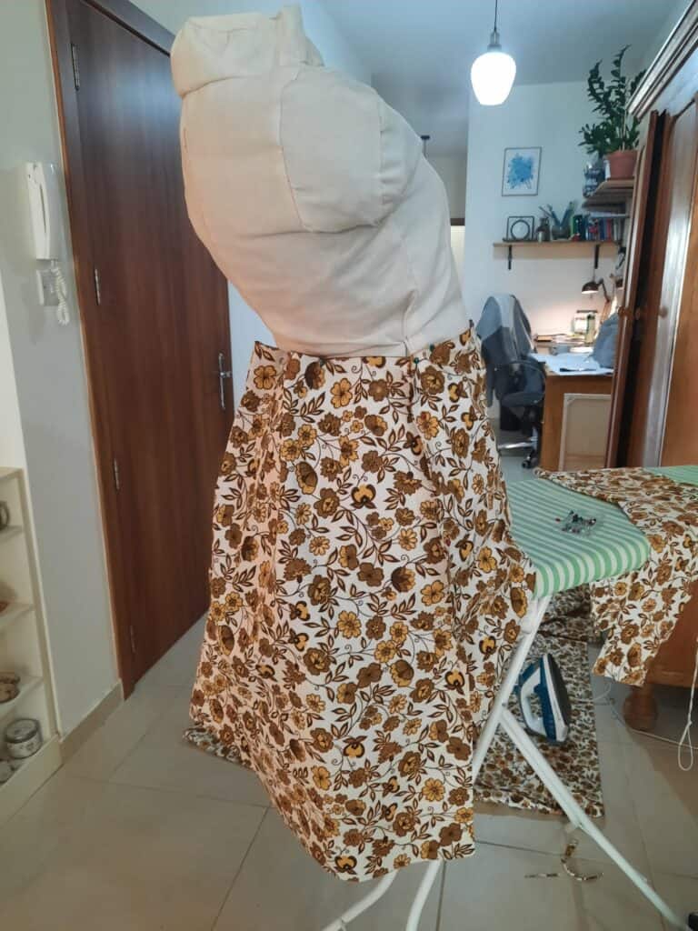 sewing simple pinafore dress
